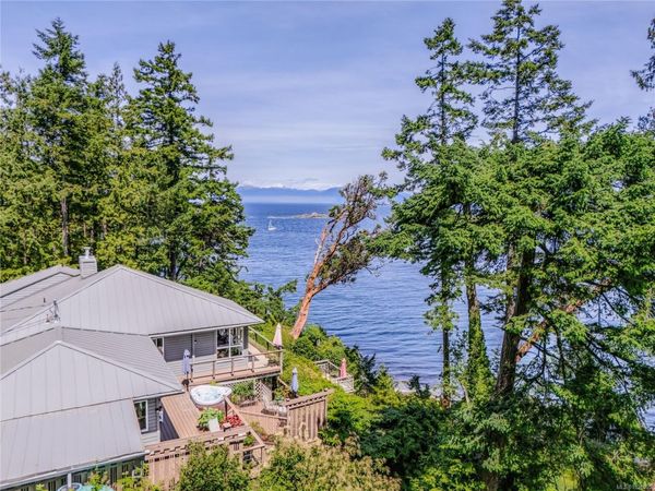 1130 Berry Point Rd , Gabriola Island, BC V0R 1X1