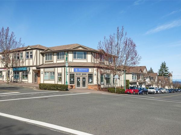 211 Second Ave W, Unit 6, Qualicum Beach, BC V9K 1L3