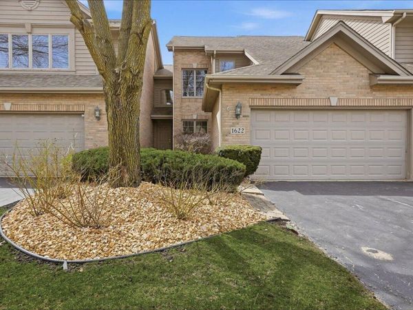 1622 Cherry Blossom Drive, Munster, IN 46321