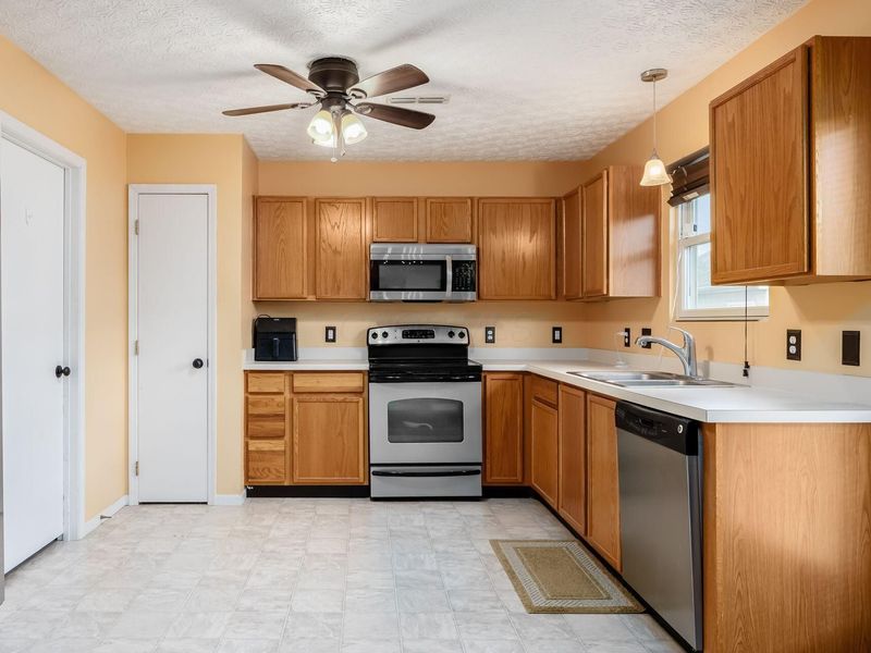 144 Bartlett Street, Delaware, OH 43015 Photo 12