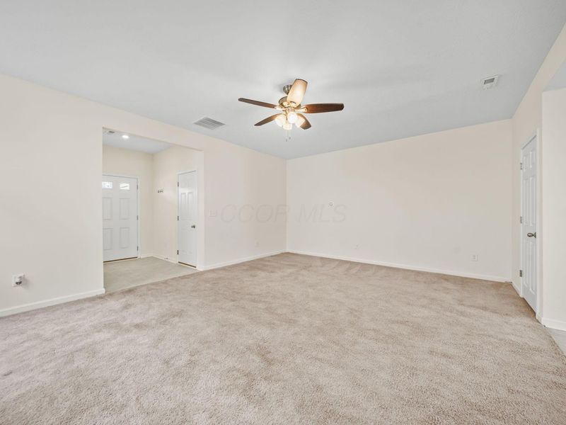 1598 Lewes Castle Drive, Grove City, OH 43123 Photo 8