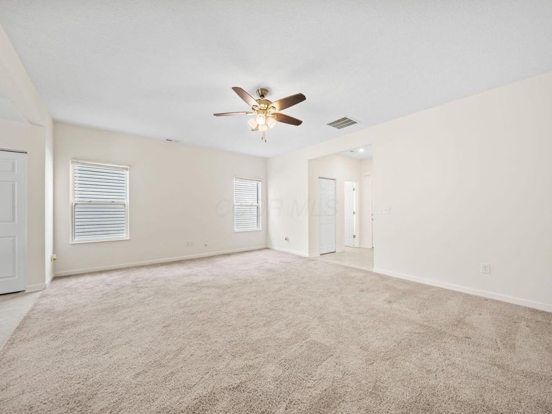 1598 Lewes Castle Drive, Grove City, OH 43123 Photo 9