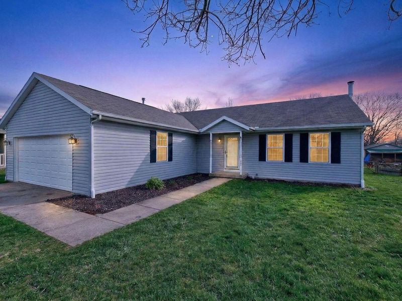 125 Lincoln Place , North Lewisburg, OH 43060 Photo 2