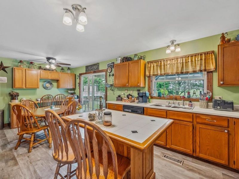 310 W Union Street, New Bloomington, OH 43341 Photo 13