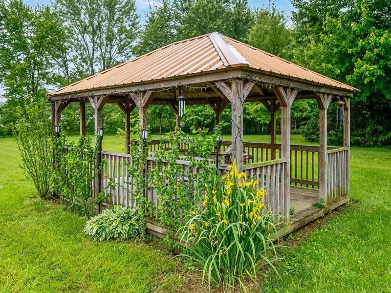 310 W Union Street, New Bloomington, OH 43341 Photo 36