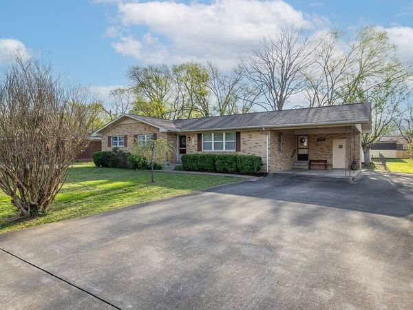 657 Fairlane Dr , Pulaski, TN 38478