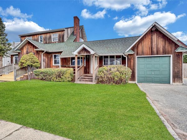 97 Pardee Avenue , Islip, NY 11751