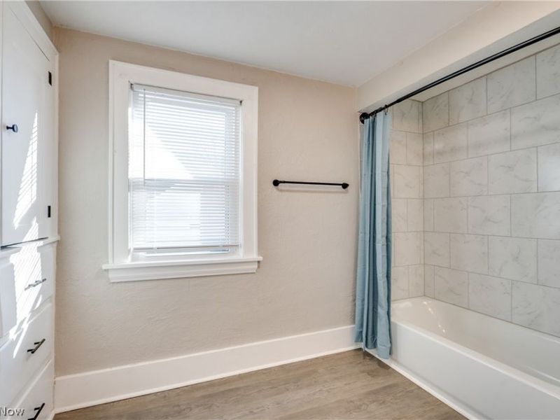 1835 Thornapple Avenue , Akron, OH 44301 Photo 23