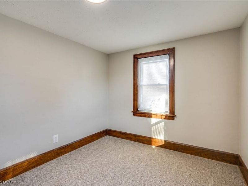 1835 Thornapple Avenue , Akron, OH 44301 Photo 28