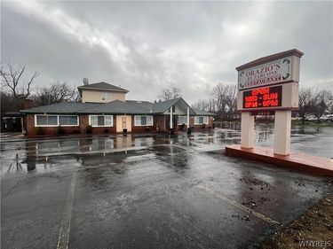 9415 Main Street, Clarence, NY 14031