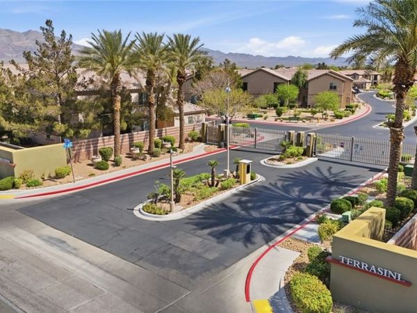6695 Caporetto Lane, Unit 101, North Las Vegas, NV 89084
