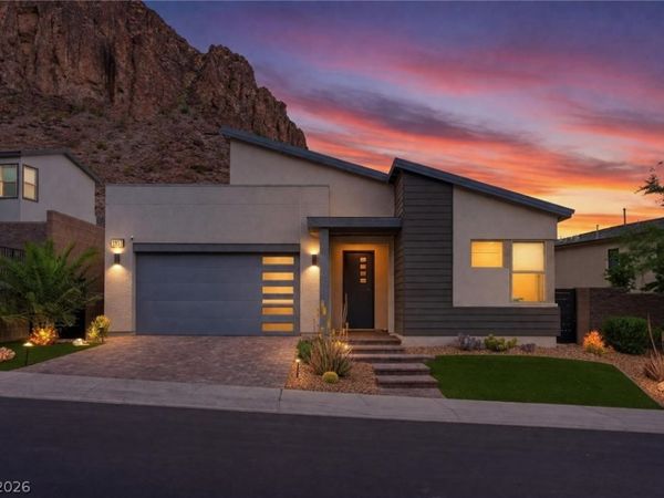 1917 Regal Bluff Drive, Henderson, NV 89052