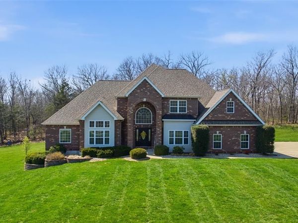 251 Lake Forest Drive, Troy, MO 63379