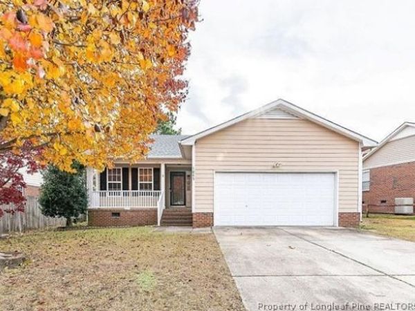 1045 Alexwood Drive , Hope Mills, NC 28348