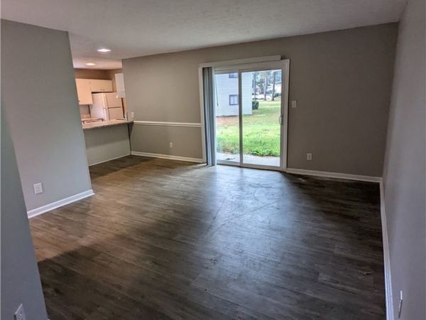 833 Applewood Lane, Fayetteville, NC 28303