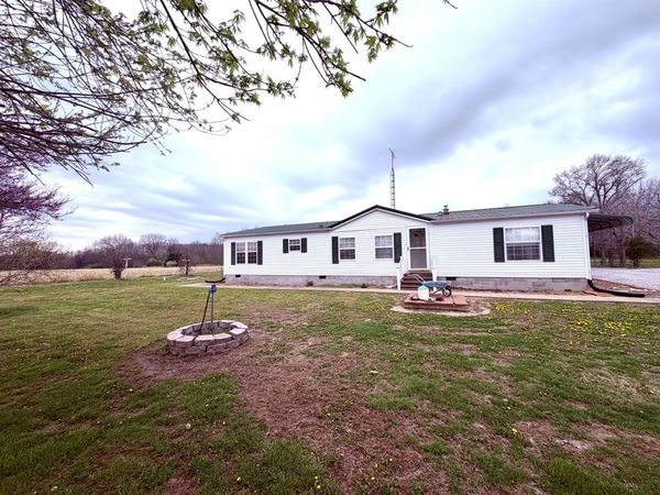 22987 N Post Oak Lane , Walnut Hill, IL 62893