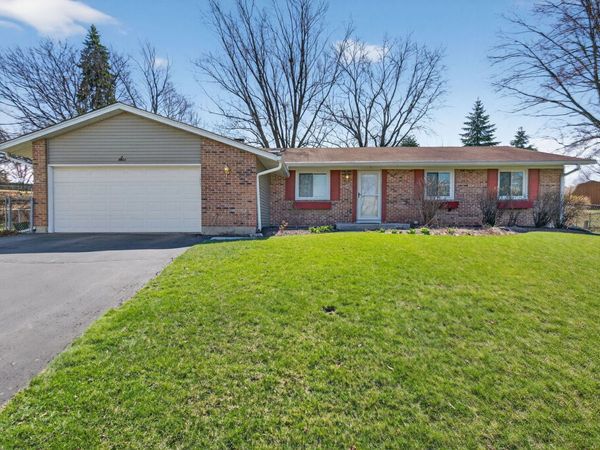 6 Charlestown Court , Bolingbrook, IL 60440