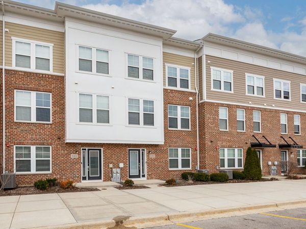 6310 Main Street , Woodridge, IL 60517