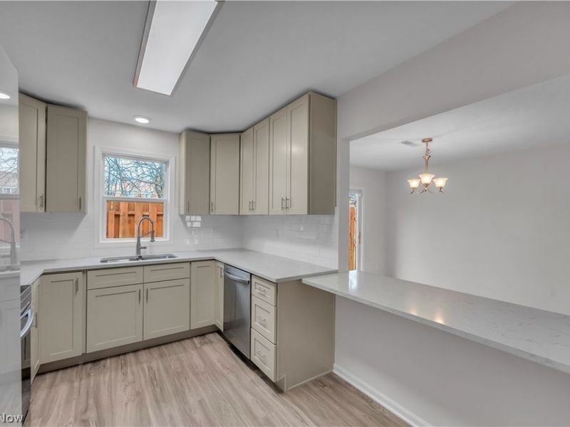 23219 Bennington Circle , Euclid, OH 44123 Photo 12