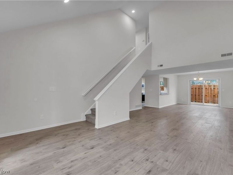 23219 Bennington Circle , Euclid, OH 44123 Photo 3