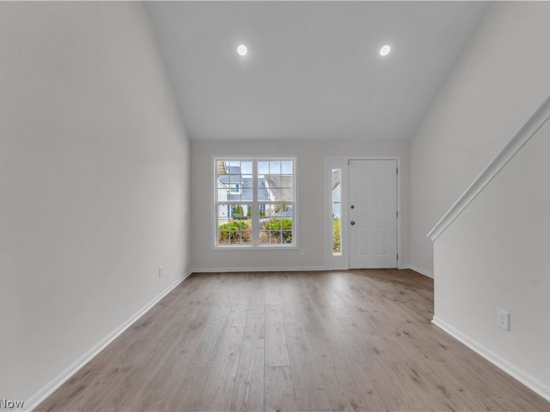 23219 Bennington Circle , Euclid, OH 44123 Photo 5