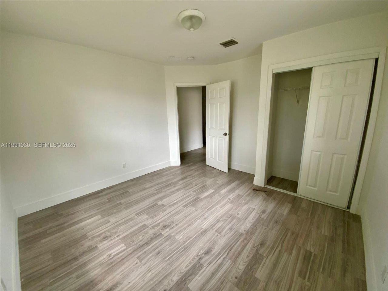 2840 NW 8th St , Fort Lauderdale, FL 33311 Photo