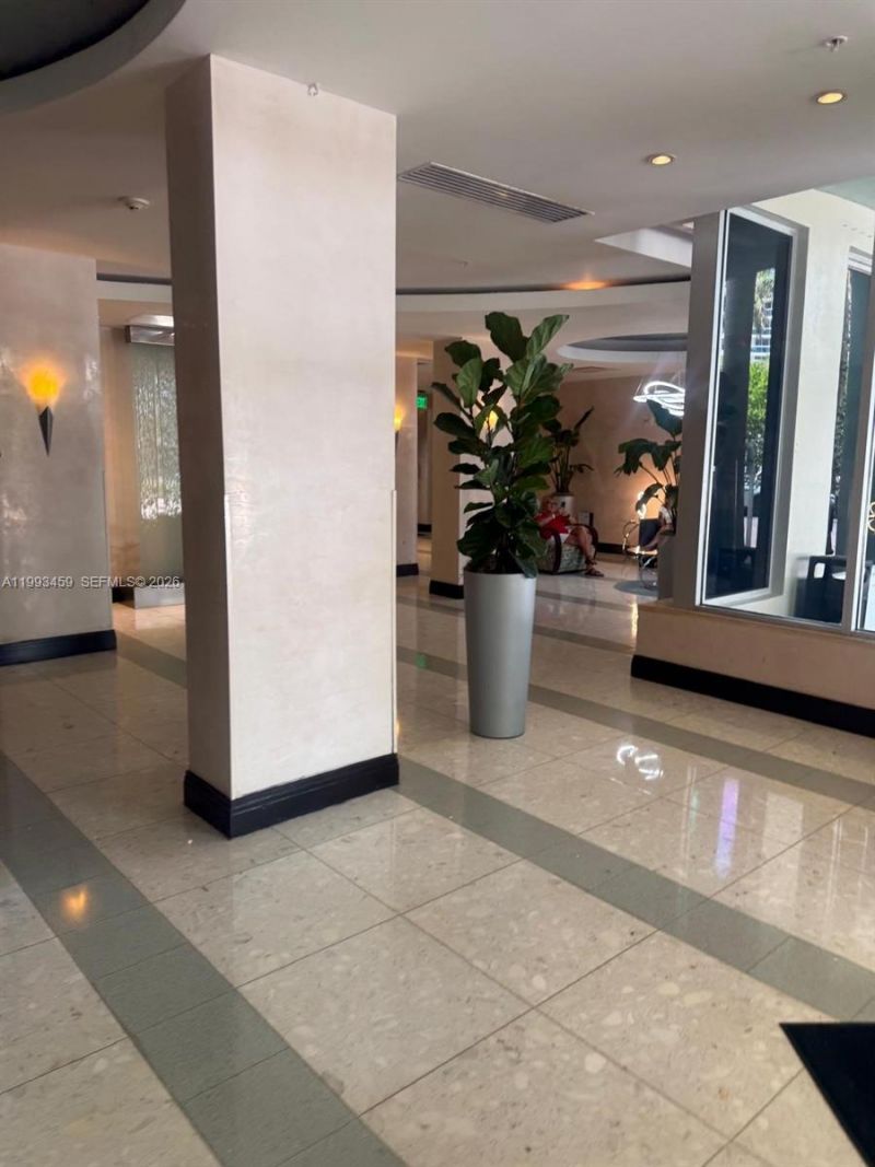 3801 S Ocean Dr, Unit 4P, Hollywood, FL 33019 Photo