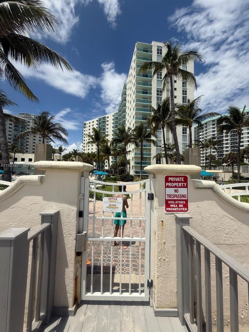 3801 S Ocean Dr, Unit 4P, Hollywood, FL 33019 Photo