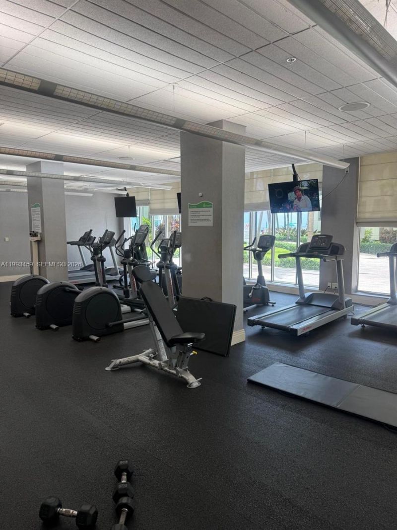 3801 S Ocean Dr, Unit 4P, Hollywood, FL 33019 Photo