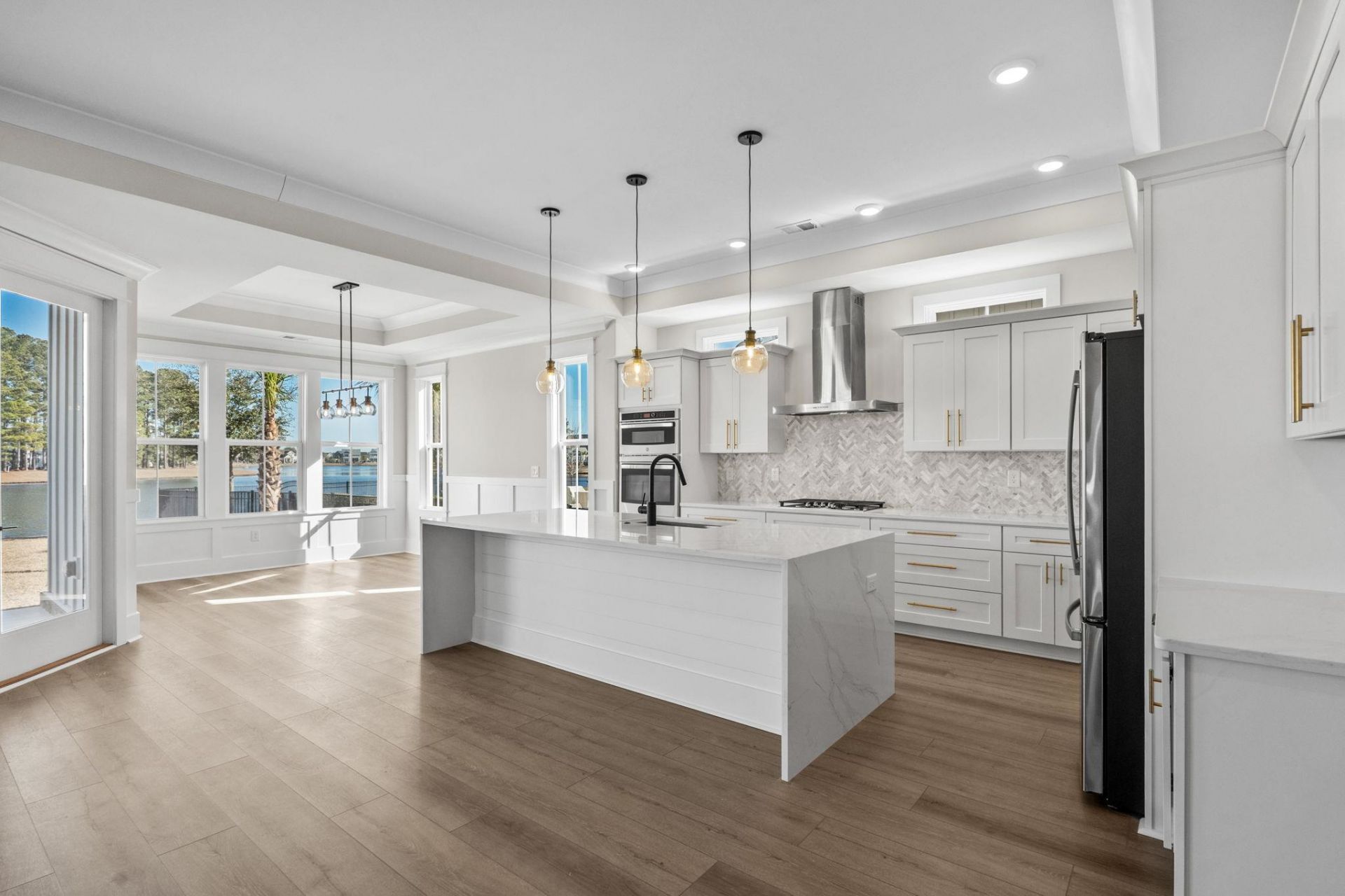 684 Waterbridge Blvd.  Photo 11