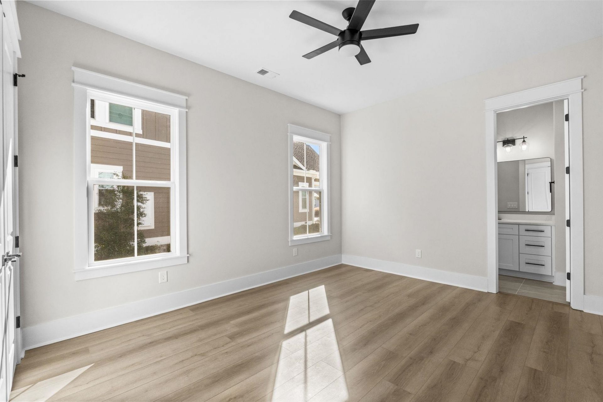 684 Waterbridge Blvd.  Photo 31