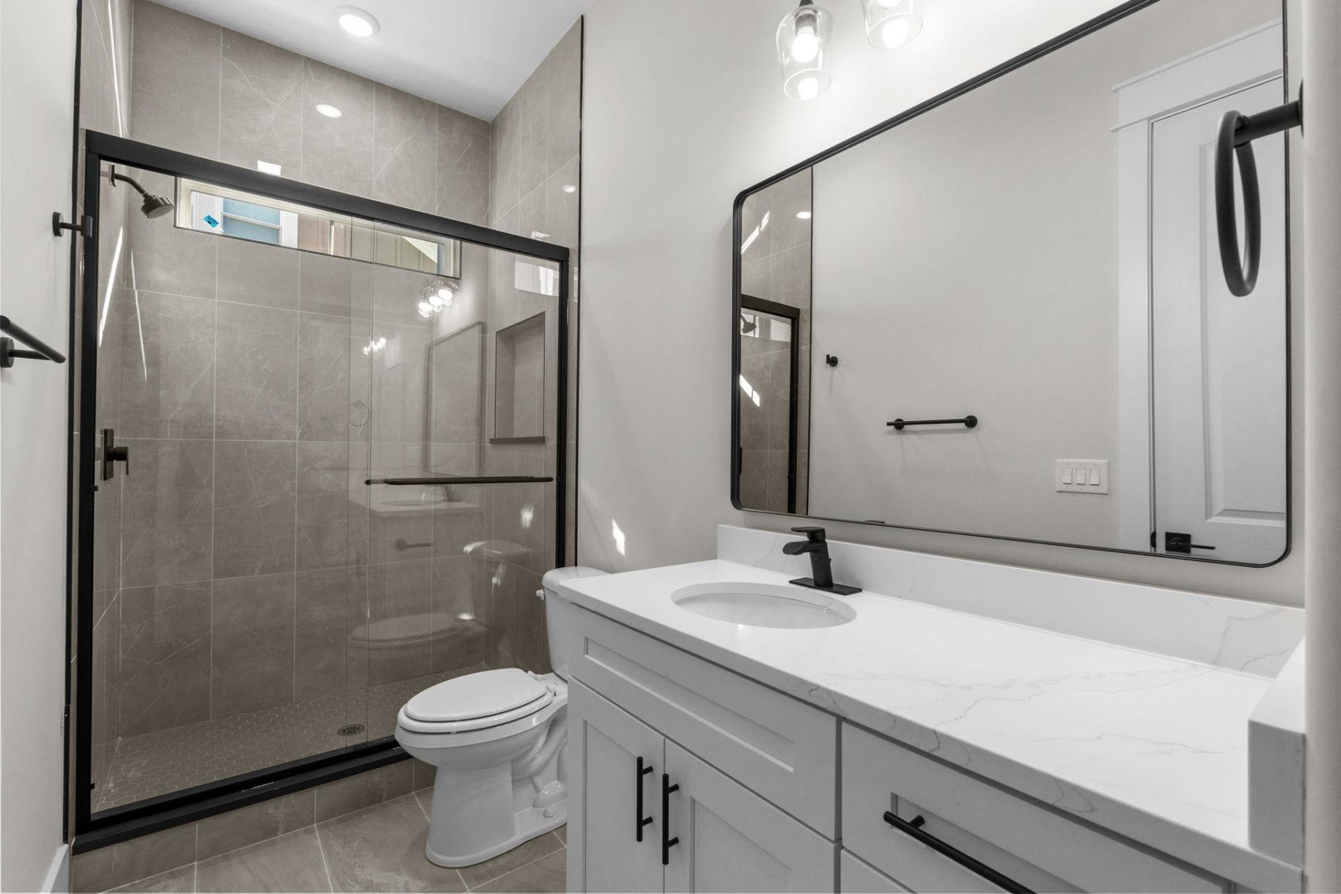 684 Waterbridge Blvd.  Photo 32