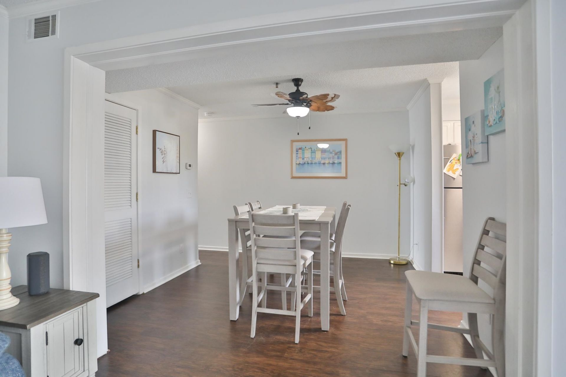 305 Hillside Dr. N Photo 10