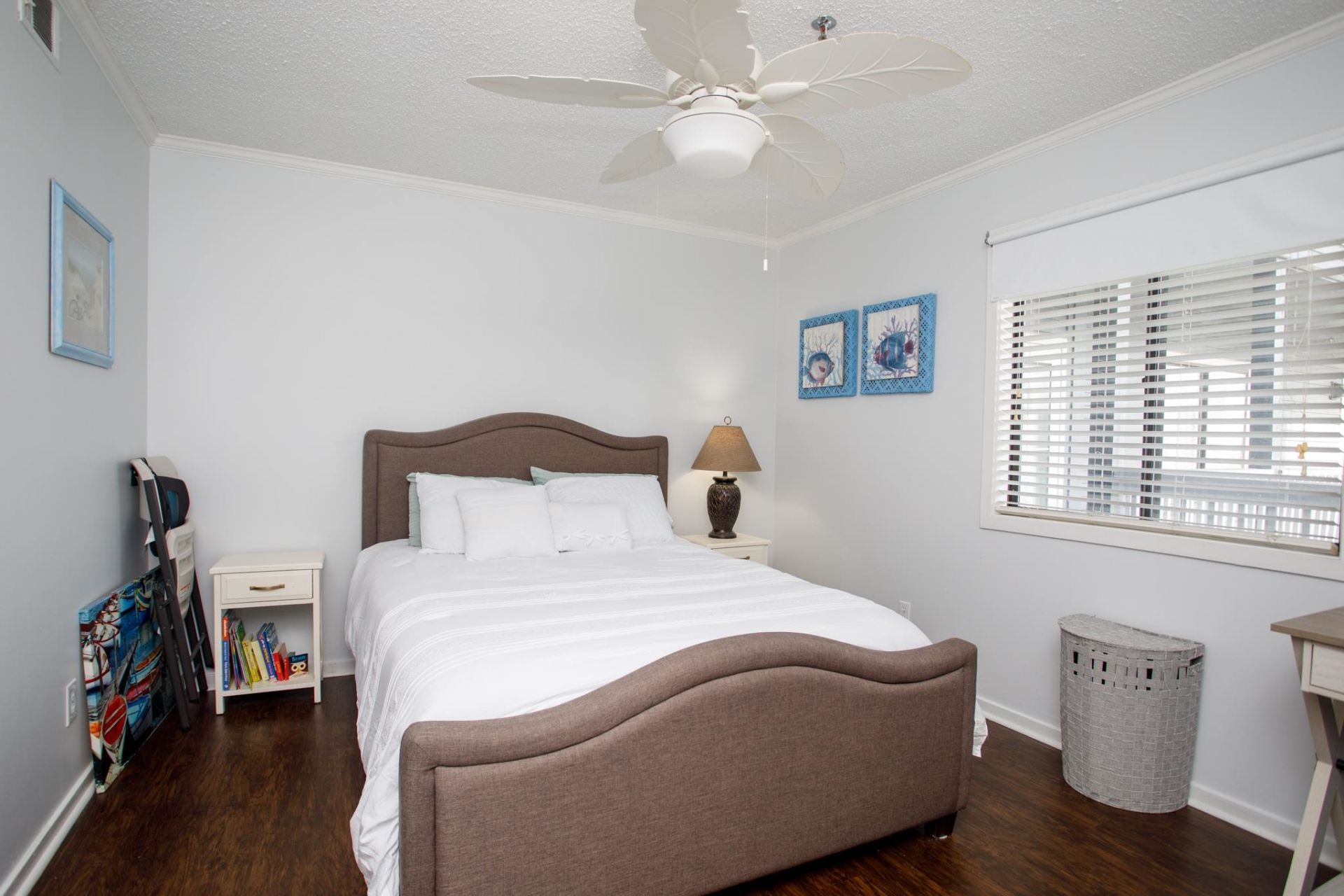 305 Hillside Dr. N Photo 16