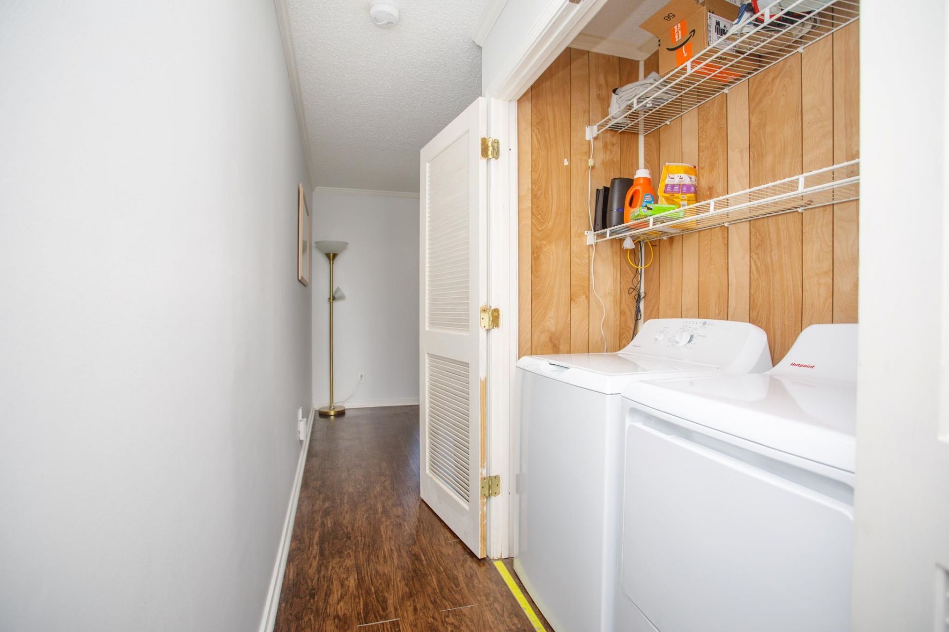 305 Hillside Dr. N Photo 24