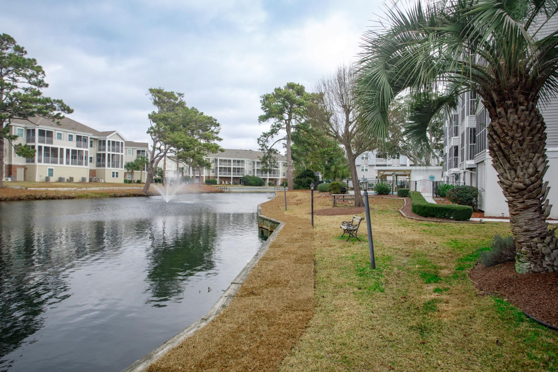 305 Hillside Dr. N Photo 32