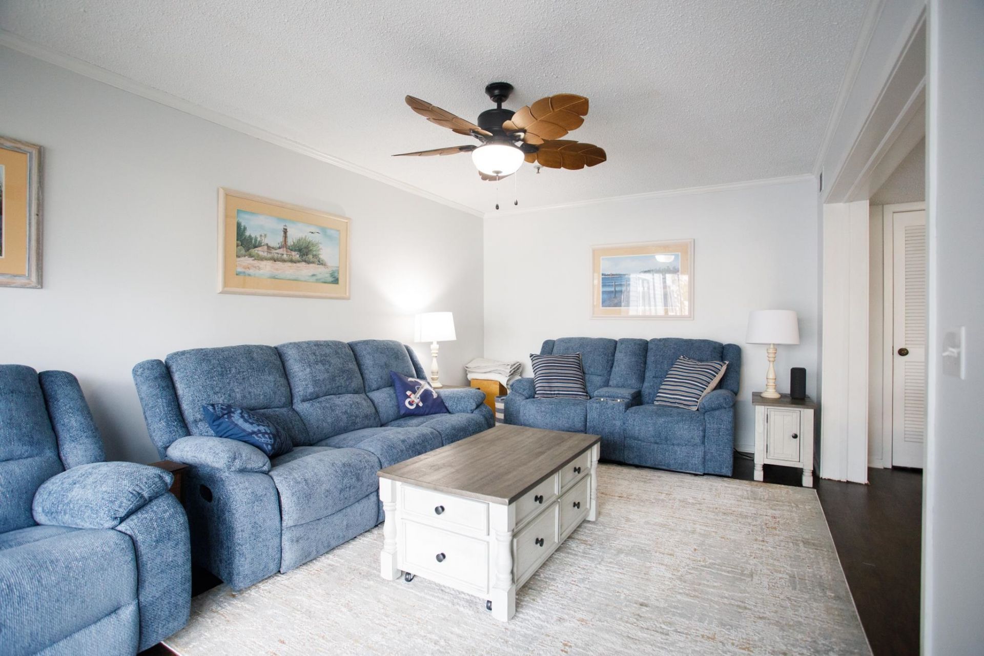 305 Hillside Dr. N Photo 6