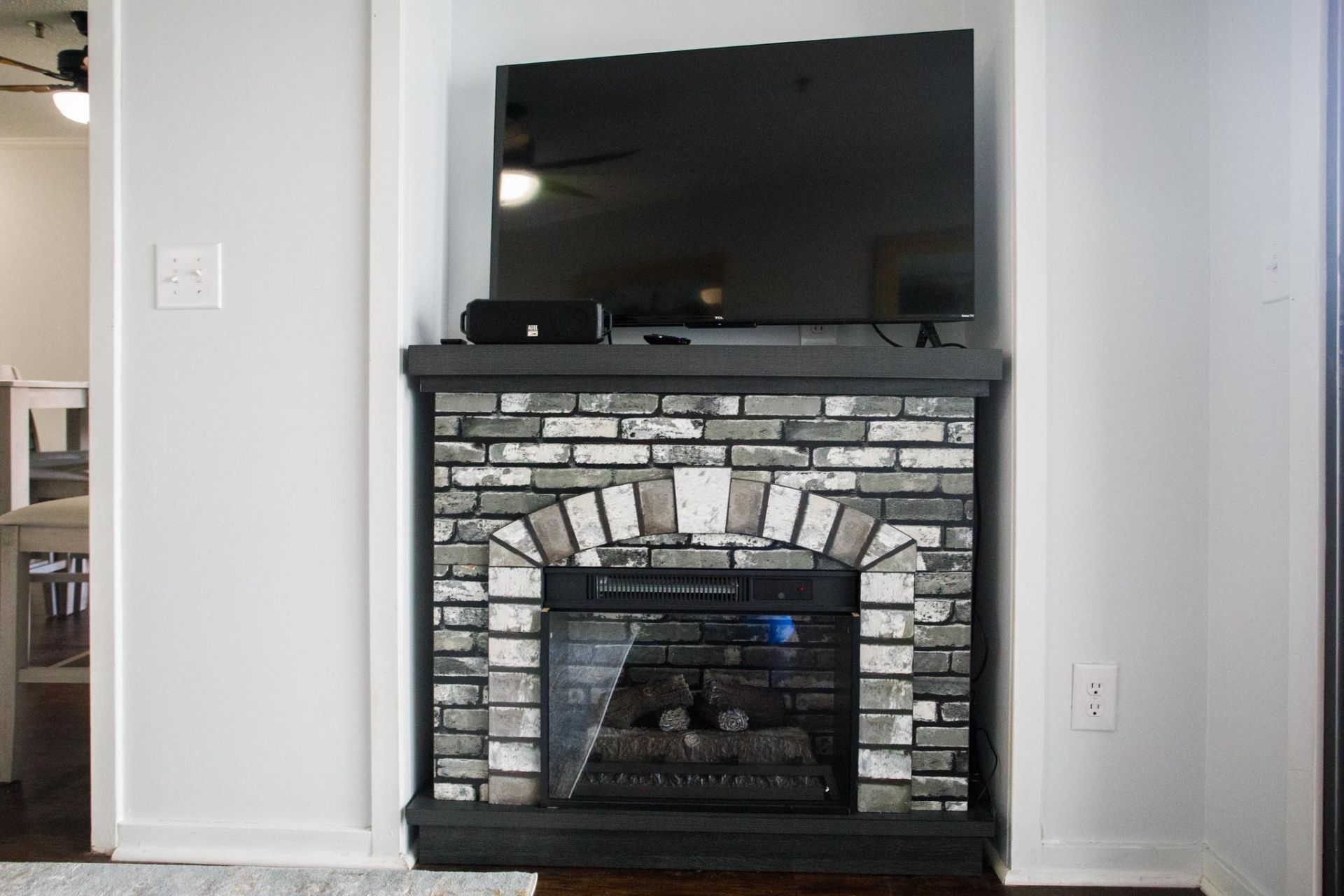 305 Hillside Dr. N Photo 8