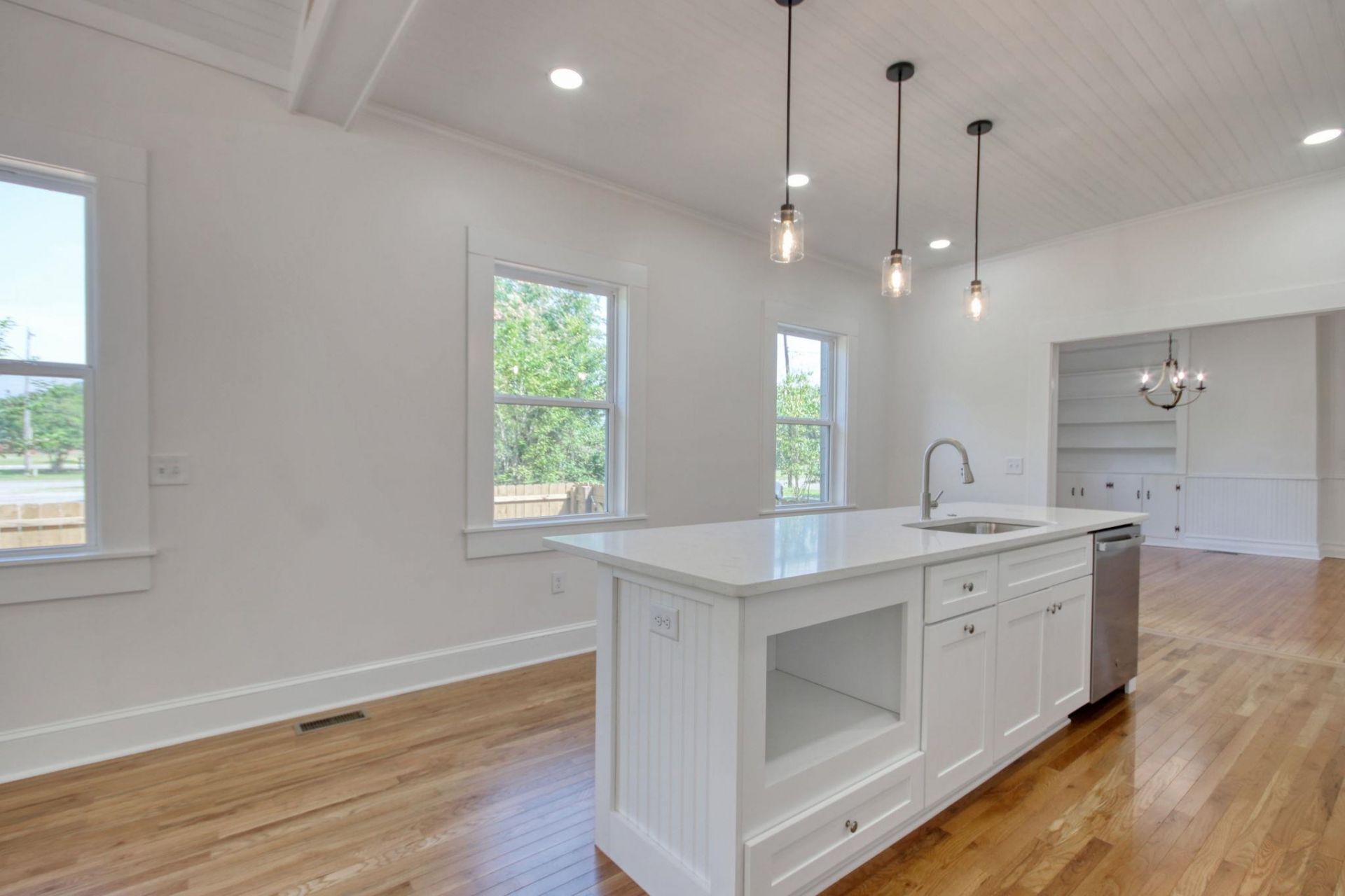 1209 Prince St. Photo 6