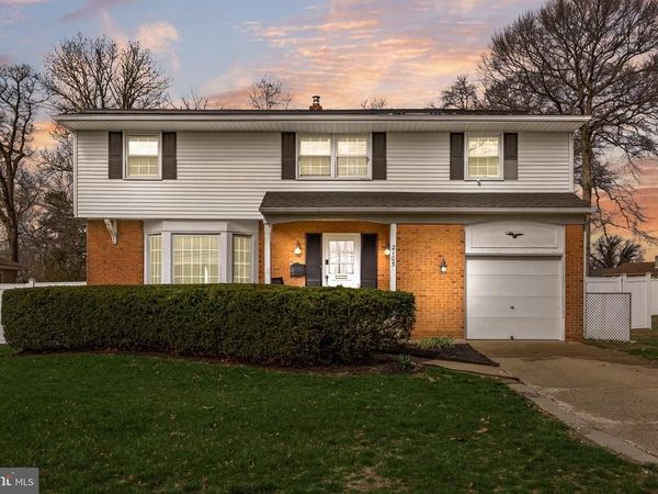 2105 CHESTNUT HILL DRIVE, CINNAMINSON, NJ 08077