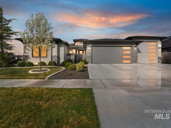 665 S Aspen Lakes Way, Star, ID 83669