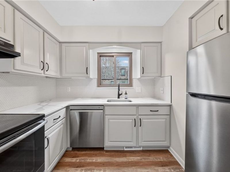 200 Granger Road, Medina, OH 44256 Photo 15