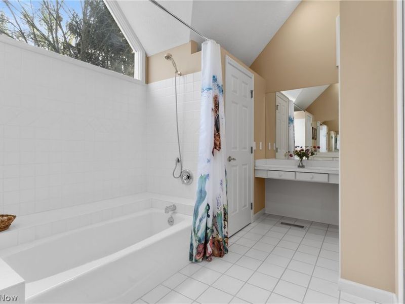 985 Goldenrod Trail , Aurora, OH 44202 Photo 37