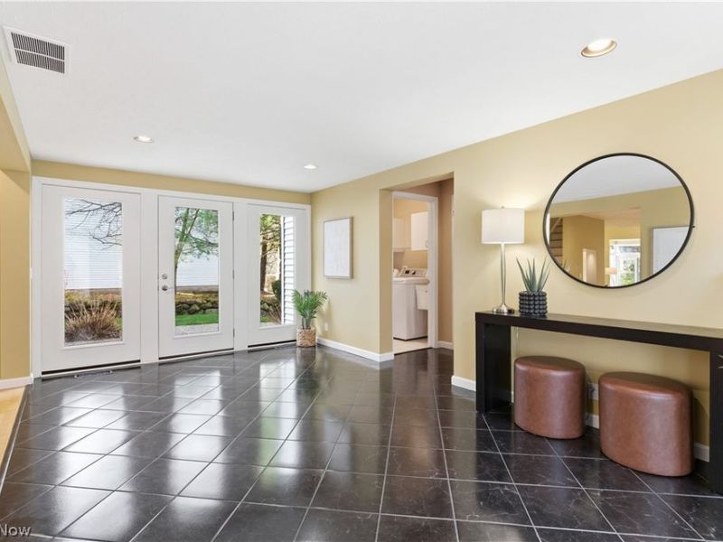 985 Goldenrod Trail , Aurora, OH 44202 Photo 4