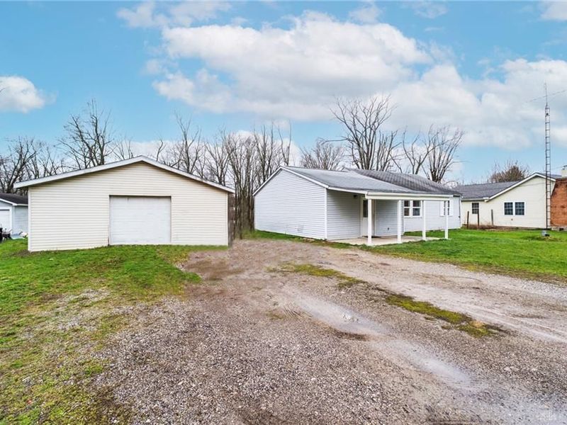 4975 Selma Pike, Green Township, OH 45502 Photo 2