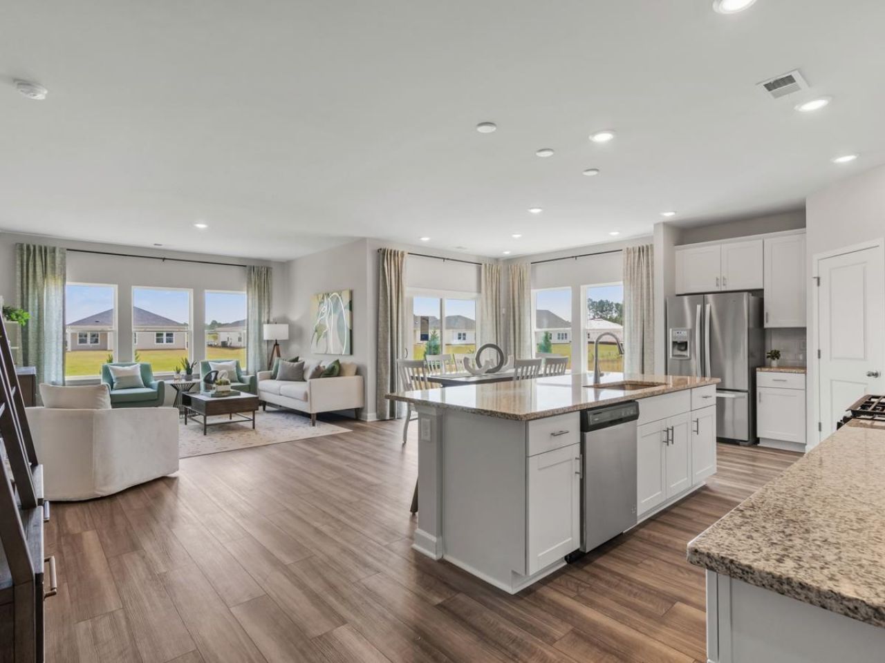 312 Jessamine St. Photo 4