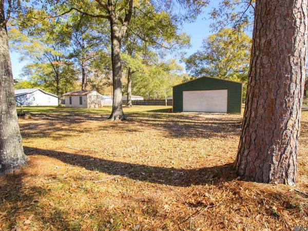 26714 Pine Ridge Dr, Walker, LA 70785