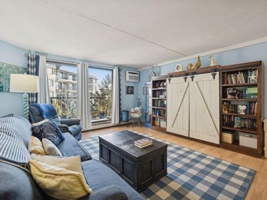 2601 Kenzie Terrace, Unit 330, Saint Anthony, MN 55418