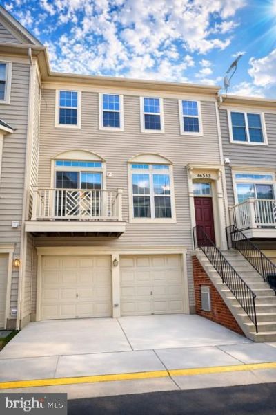 46353 VILLA SQUARE, POTOMAC FALLS, VA 20165