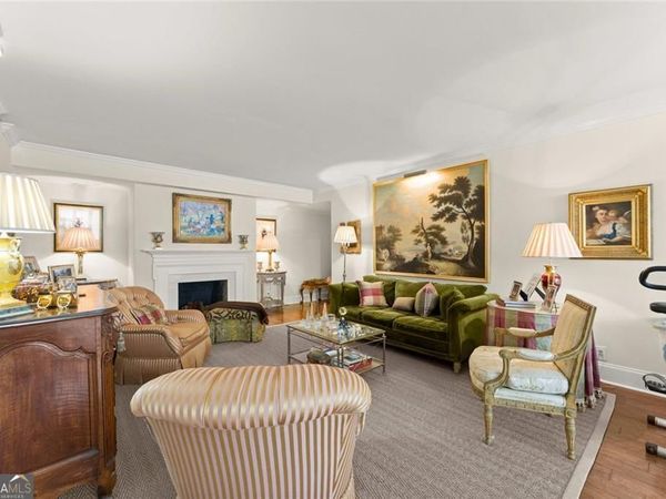 2734 Peachtree Road NW, Unit C301, Atlanta, GA 30305